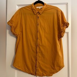 Xirena Channing Shirt in size Small mustard seed color